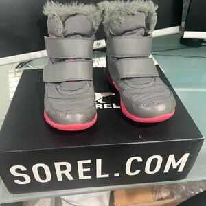 Sorel Kids Boots in Gray and Pink